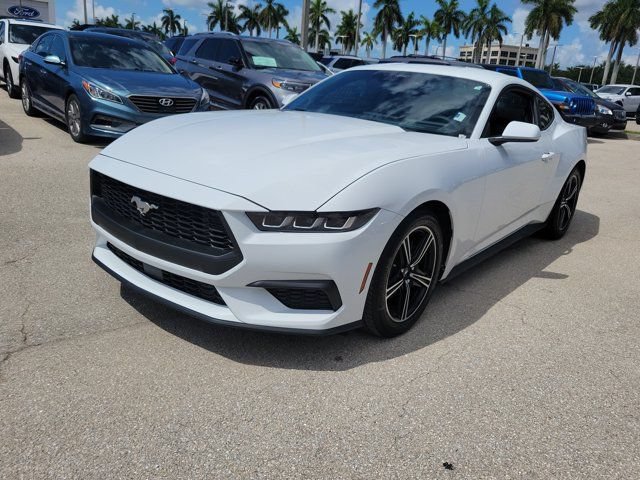 Certified 2024 Ford Mustang Coupe RWD image 3