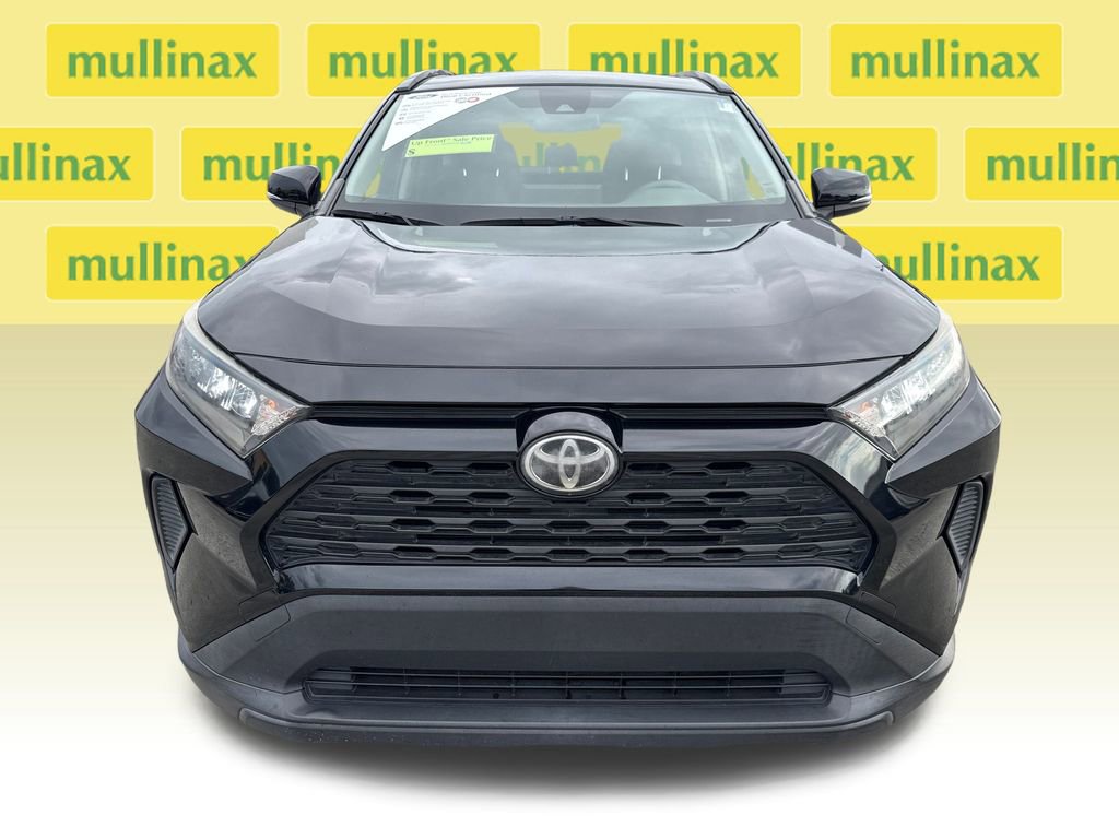 Used 2020 Toyota RAV4 LE image 10