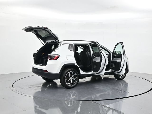 Used 2024 Jeep Compass Latitude AWD/4WD image 51