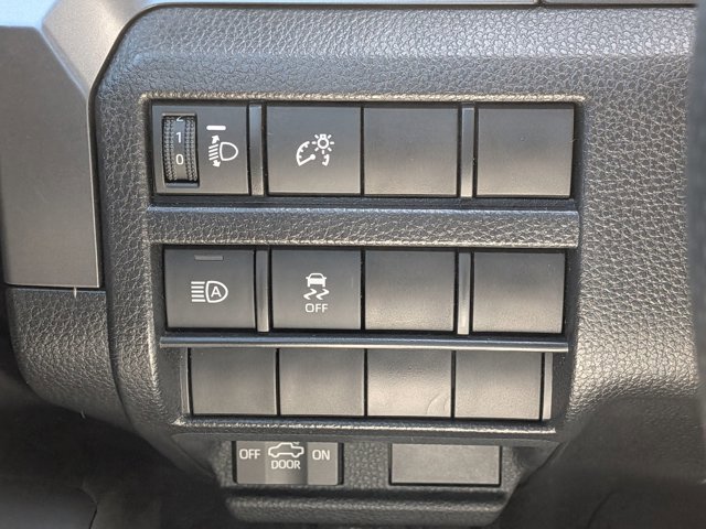 Used 2024 Toyota Tacoma TRD Sport AWD/4WD image 18
