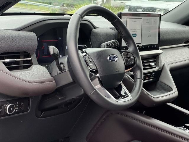 Certified 2026 Ford Explorer Platinum AWD/4WD image 30