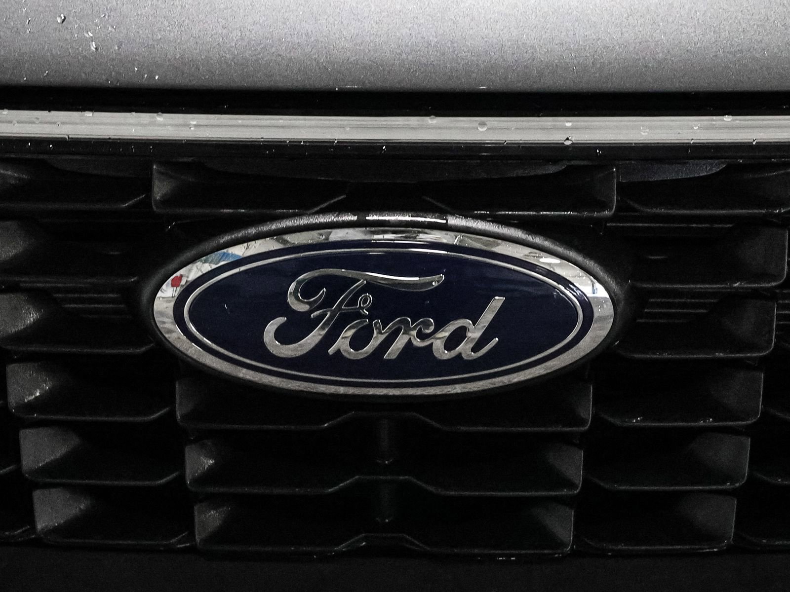 Certified 2025 Ford Escape Platinum AWD/4WD image 13