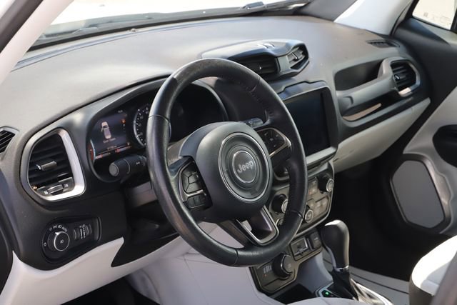 Used 2022 Jeep Renegade Latitude w/ Convenience Group AWD/4WD image 12