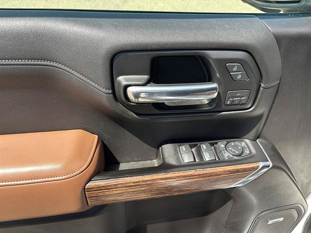 Used 2019 Chevrolet Silverado 1500 High Country w/ High Country Premium Package AWD/4WD image 14
