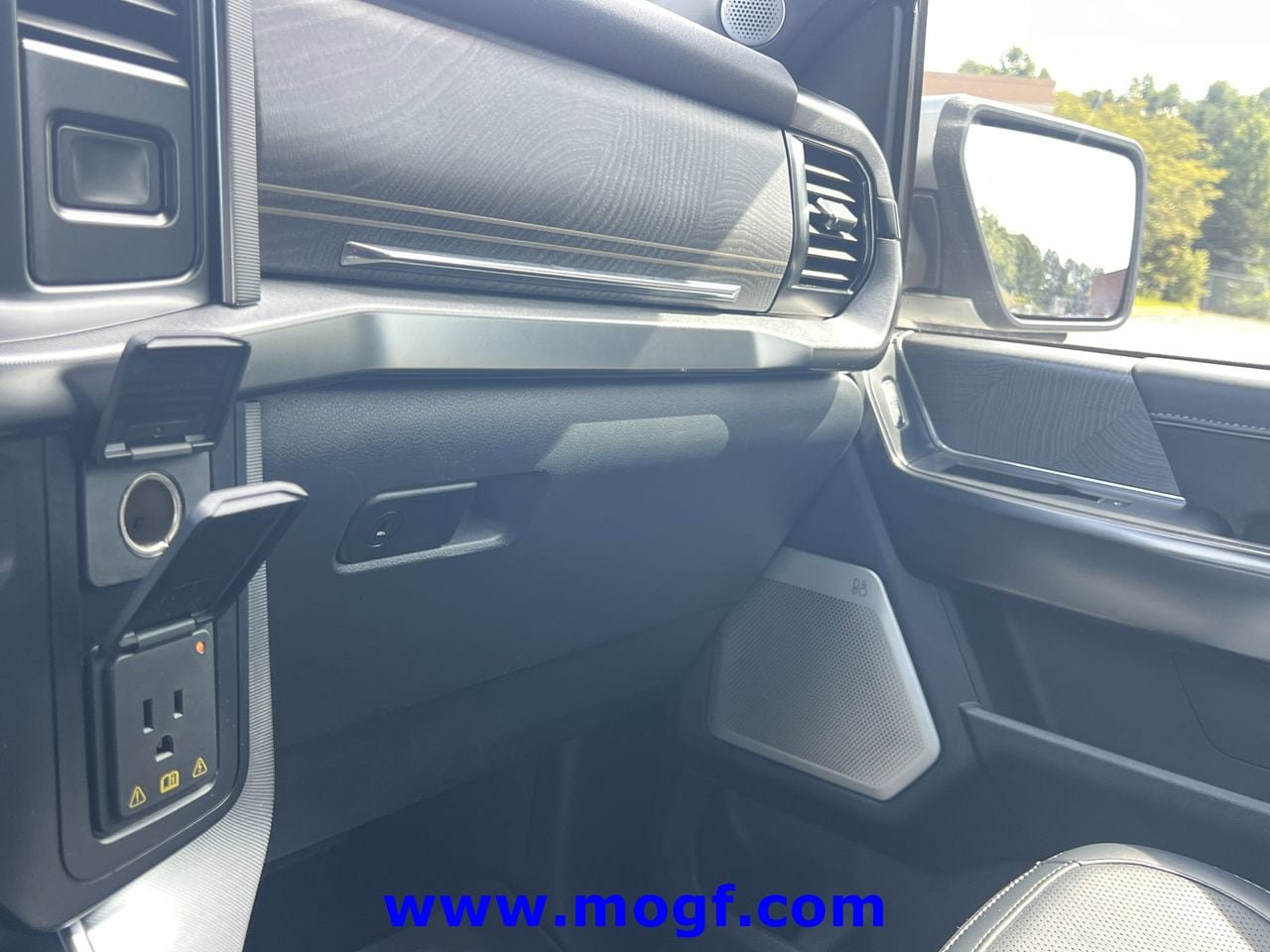 Certified 2023 Ford F150 Platinum w/ Equipment Group 701A High AWD/4WD image 12