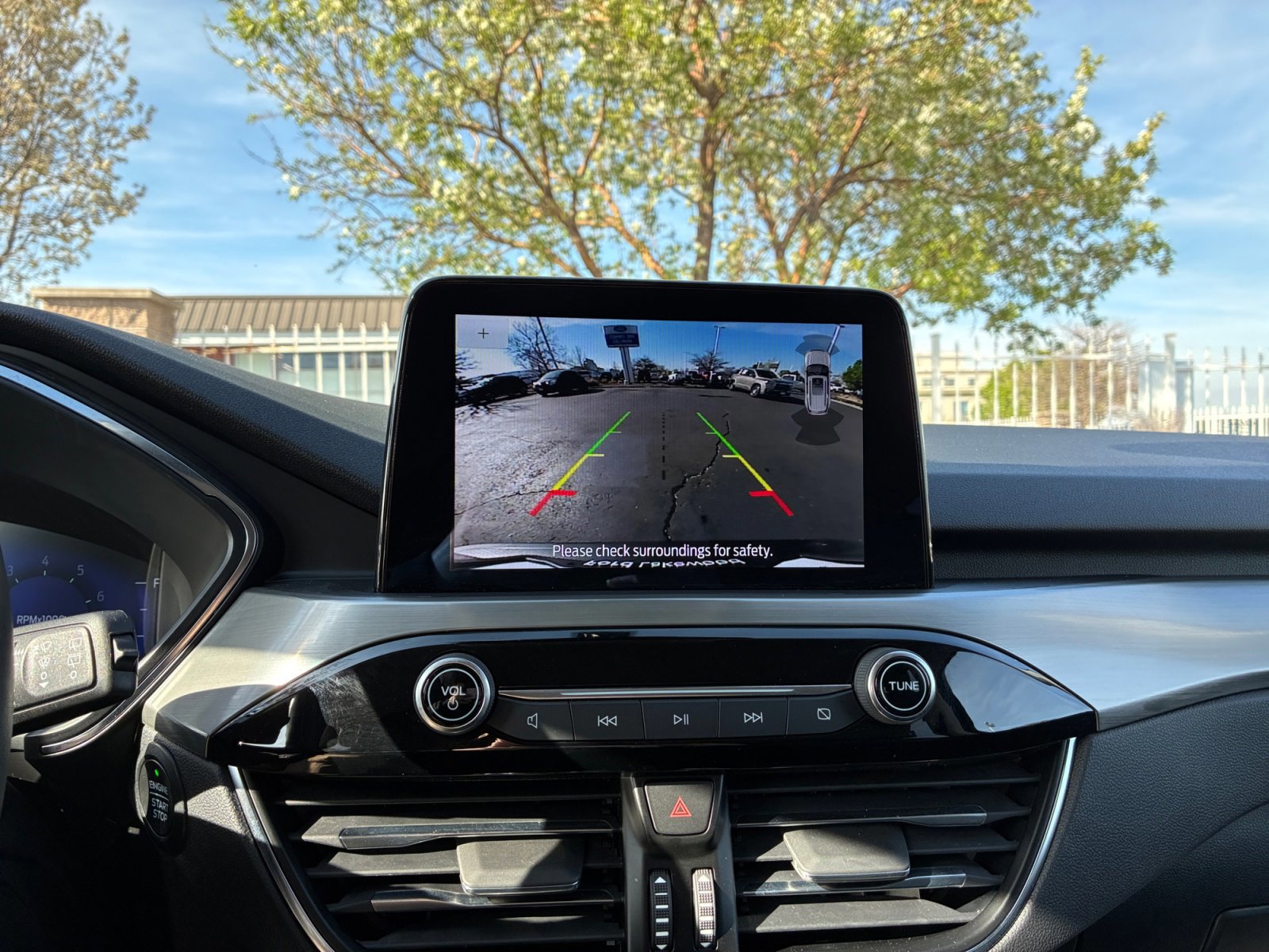 Certified 2022 Ford Escape Titanium image 29