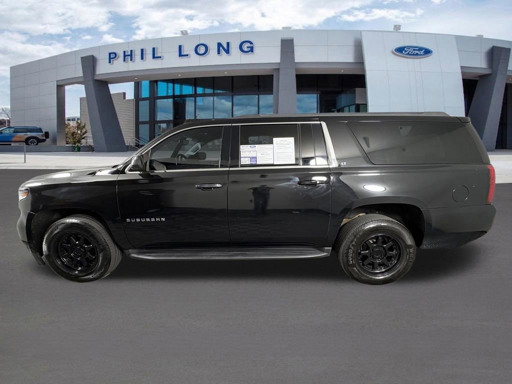 Used 2018 Chevrolet Suburban LT image 2