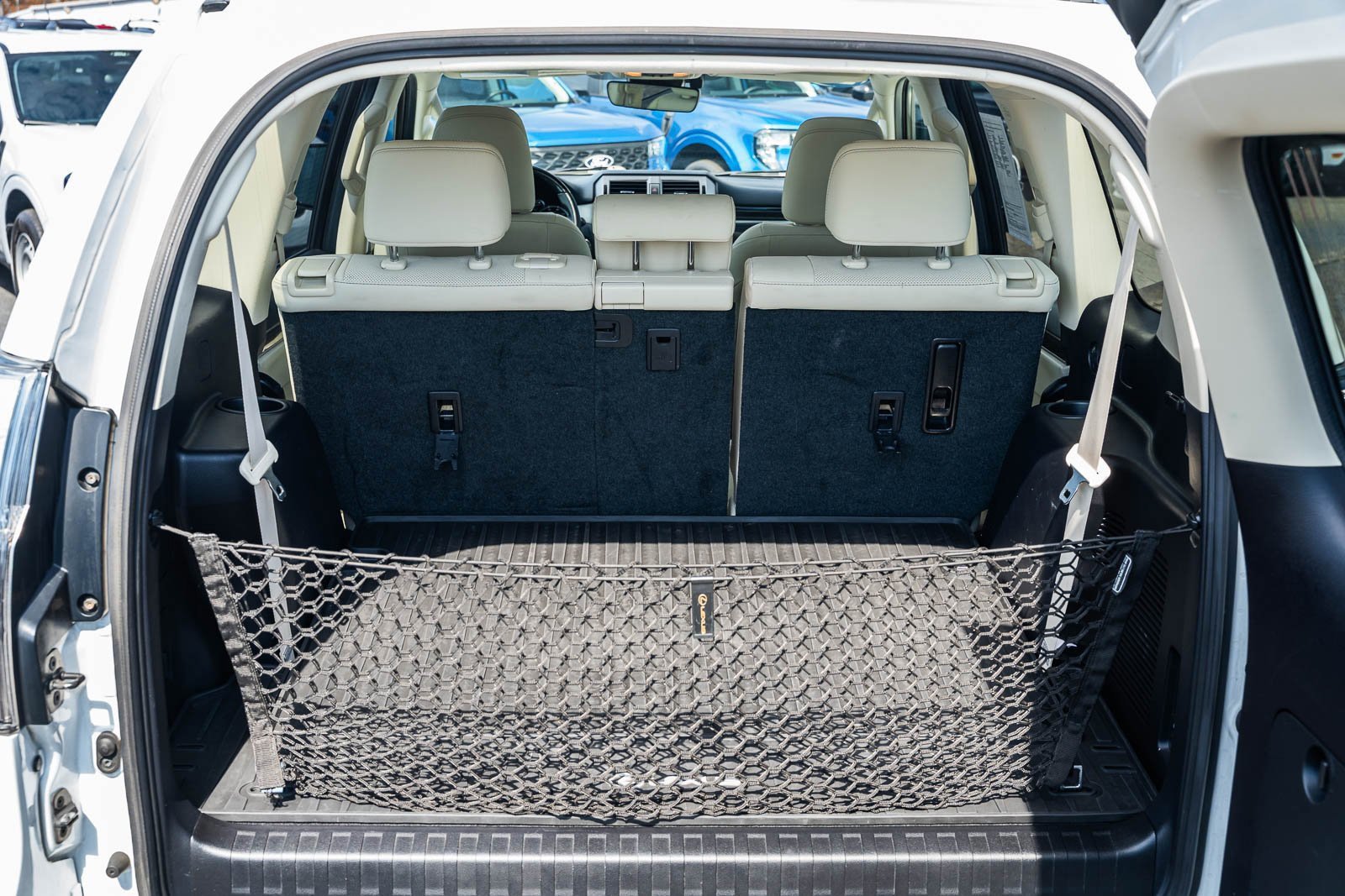 Used 2020 Lexus GX 460 Premium w/ Premium Package image 19