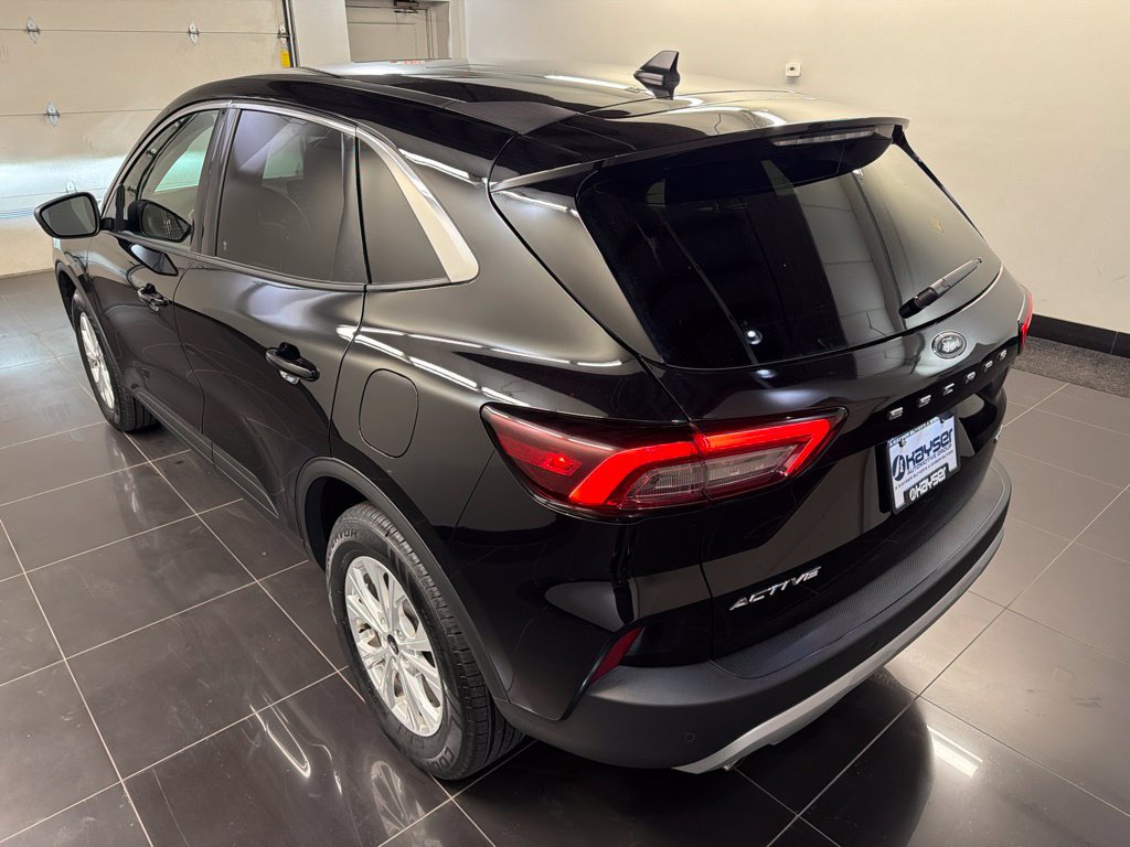 Certified 2023 Ford Escape Active w/ Tech Pack #1 AWD/4WD image 4