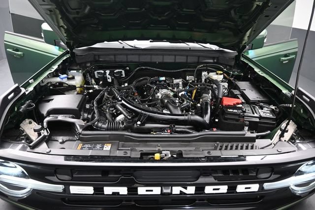 Certified 2025 Ford Bronco Outer Banks AWD/4WD image 36