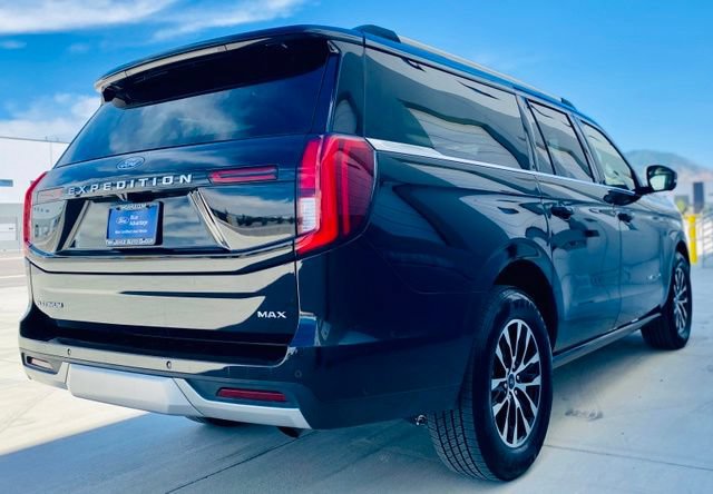 Certified 2025 Ford Expedition Max Platinum AWD/4WD image 4