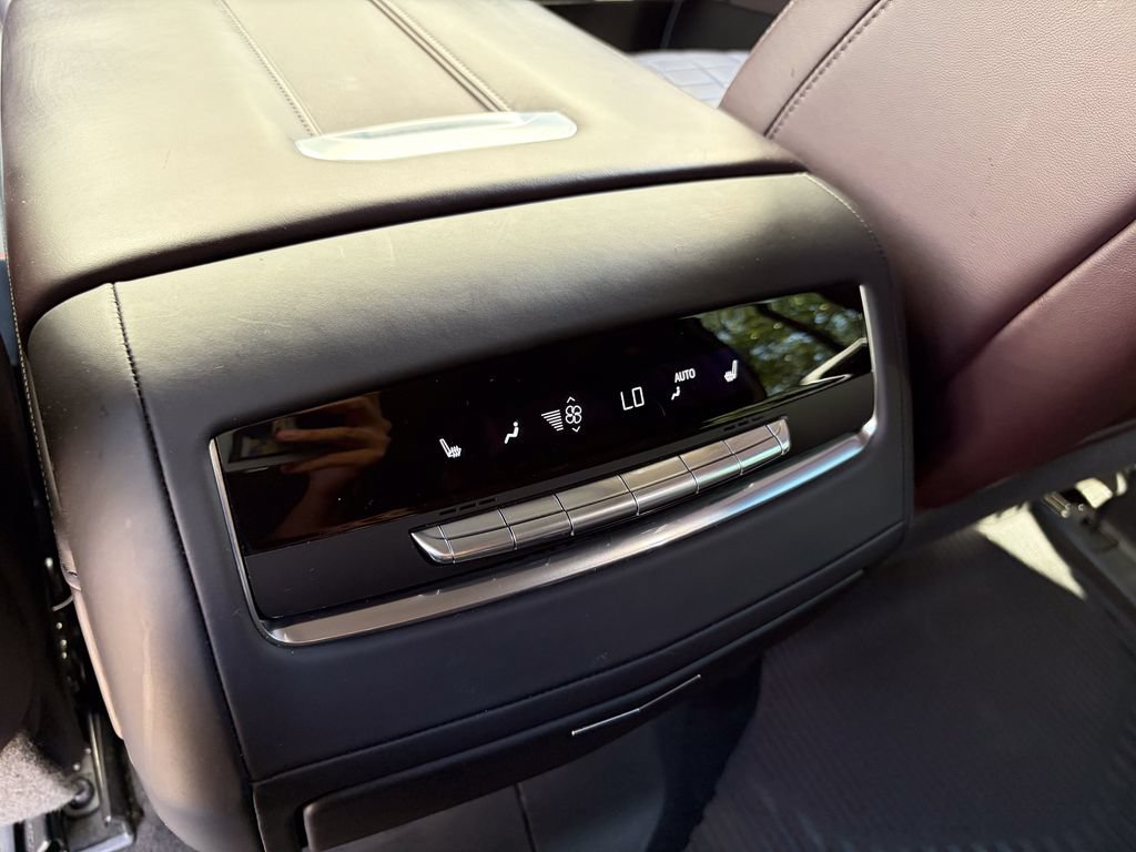Used 2022 Cadillac Escalade Sport Platinum AWD/4WD image 67