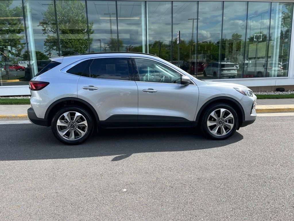Certified 2023 Ford Escape Platinum w/ Premium Technology Package AWD/4WD image 10