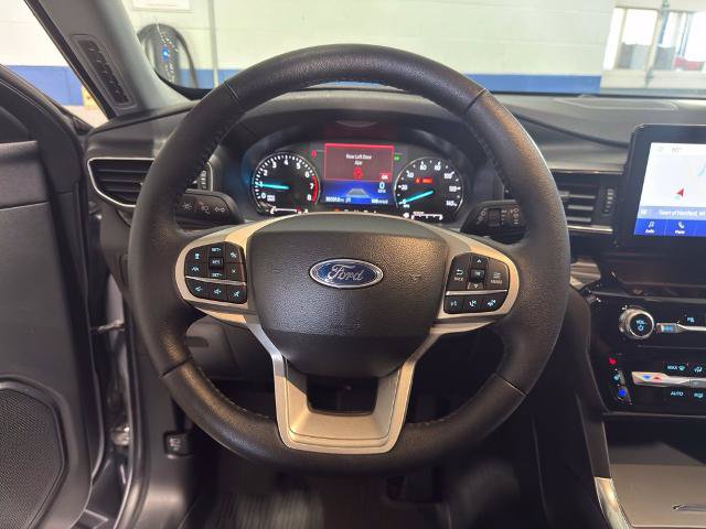 Certified 2023 Ford Explorer Limited w/ Equipment Group 301A AWD/4WD image 11