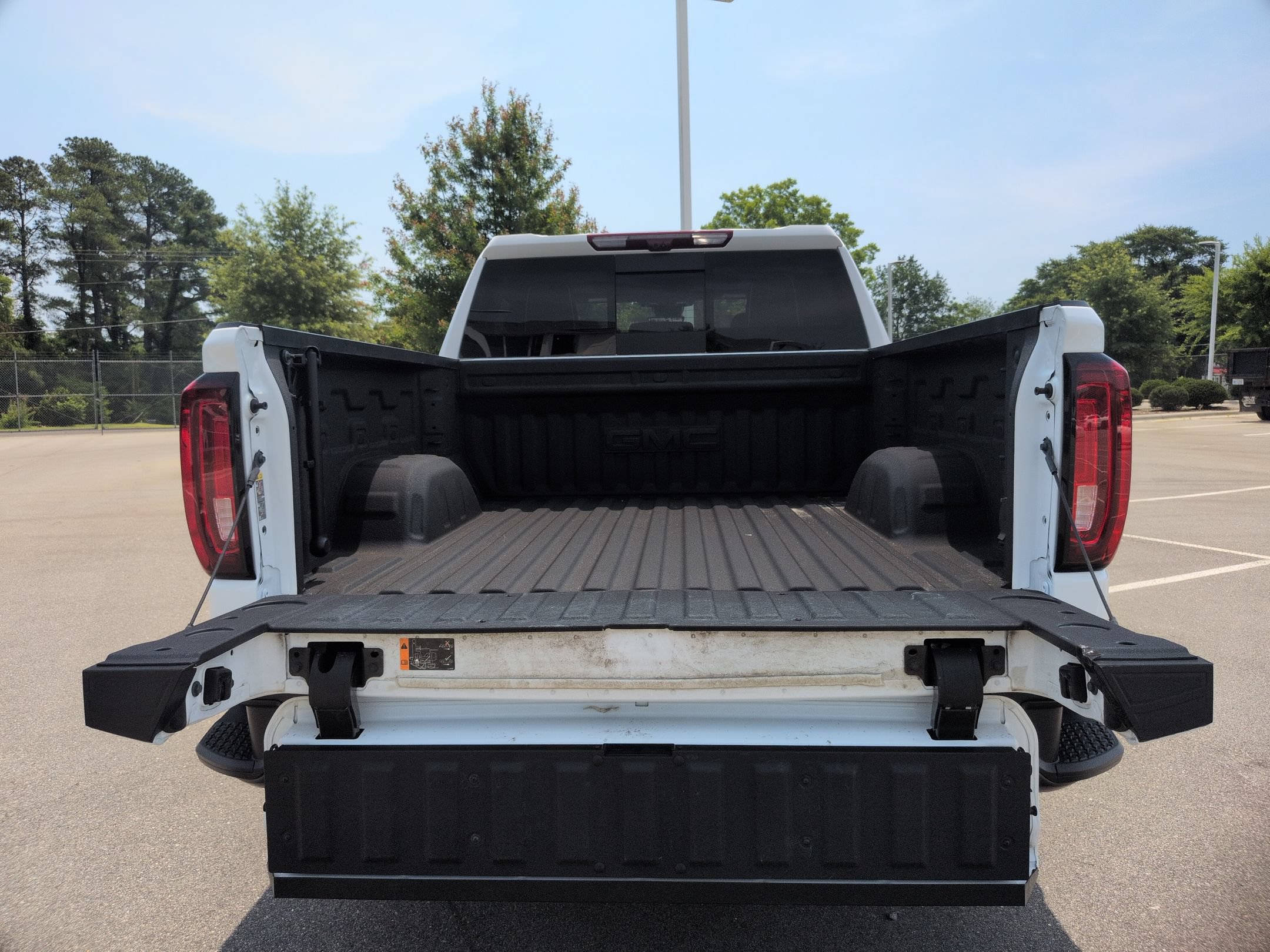 Used 2025 GMC Sierra 1500 AT4X AWD/4WD image 33