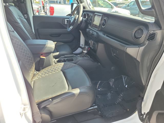Used 2023 Jeep Wrangler Unlimited Sahara AWD/4WD image 14