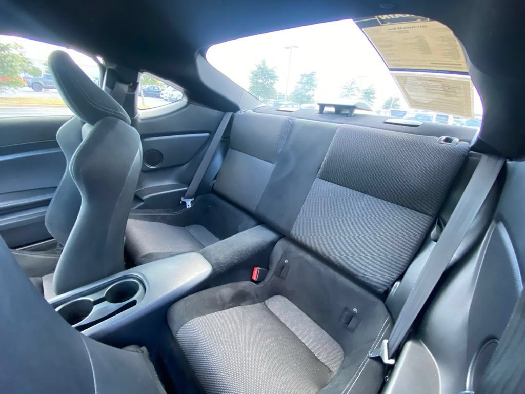 Used 2017 Toyota 86 RWD image 28