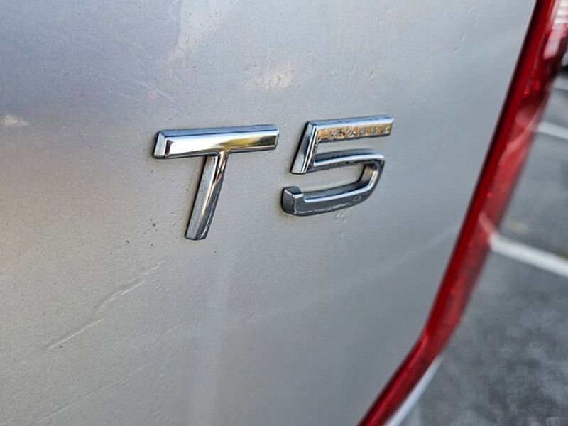 Used 2020 Volvo XC90 T5 Momentum image 14