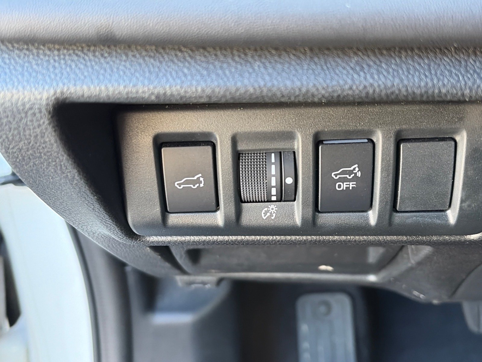 Used 2025 Subaru Outback Onyx Edition AWD/4WD image 17