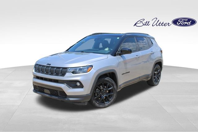 Used 2022 Jeep Compass Latitude w/ Sun and Sound Group FWD video 1