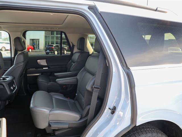 Certified 2025 Ford Expedition Active AWD/4WD image 28