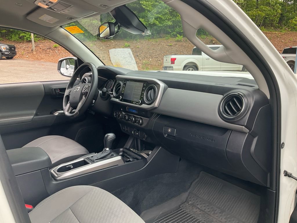Used 2023 Toyota Tacoma SR5 w/ Technology Package AWD/4WD image 11