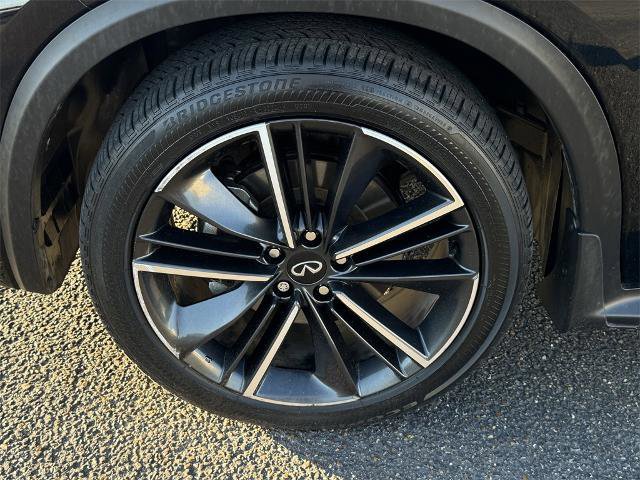 Used 2023 INFINITI QX55 Essential image 11