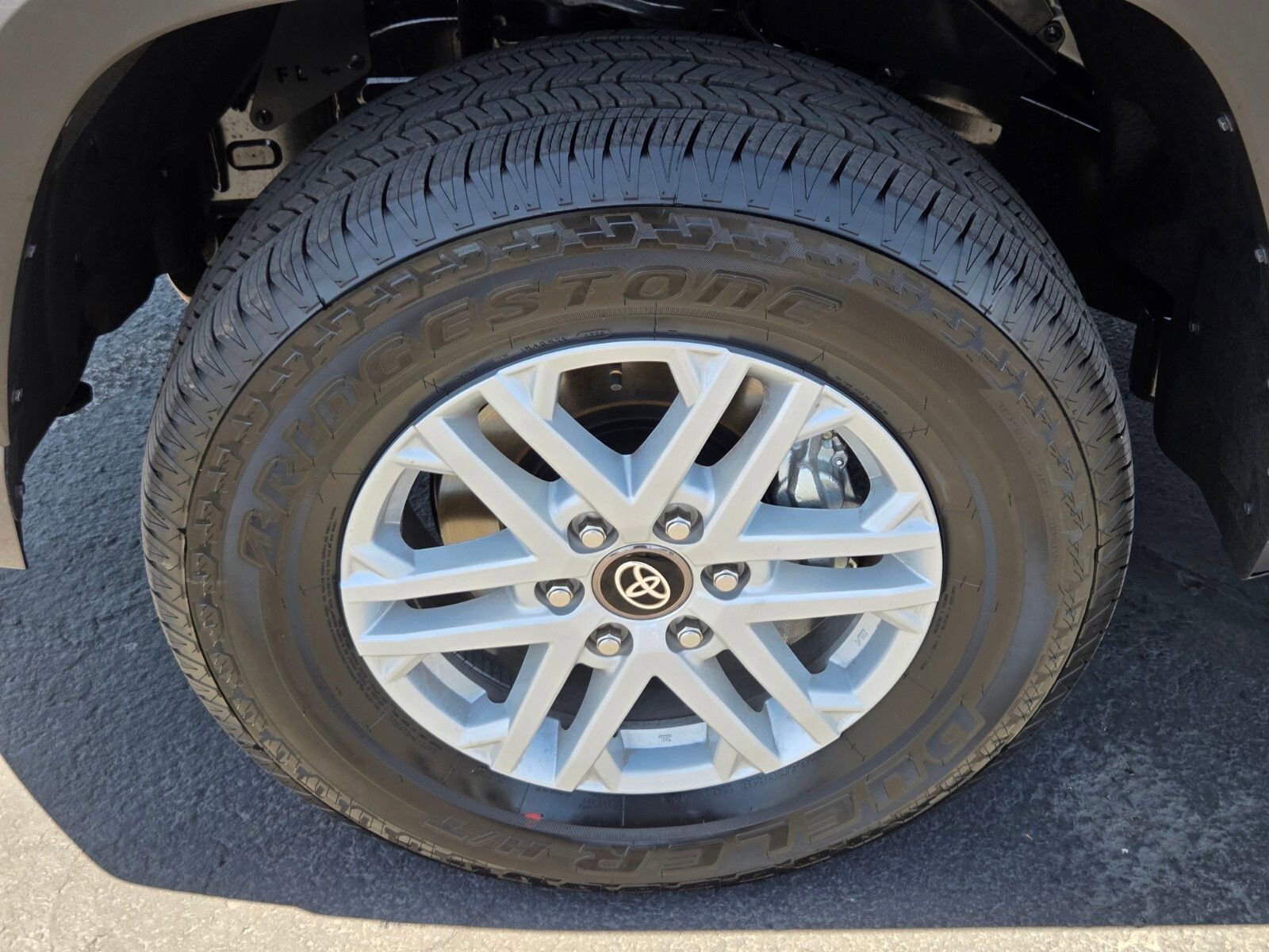 Used 2026 Toyota Tundra SR5 w/ SR5 Premium Package AWD/4WD image 9