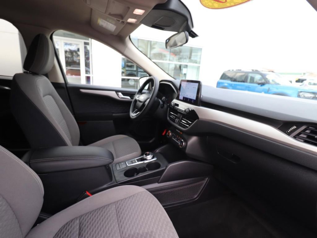 Certified 2020 Ford Escape SE image 15