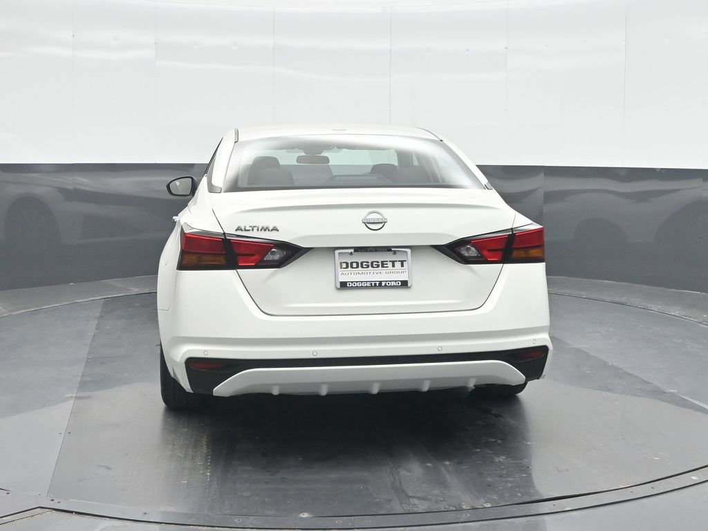 Used 2025 Nissan Altima 2.5 SV FWD image 6