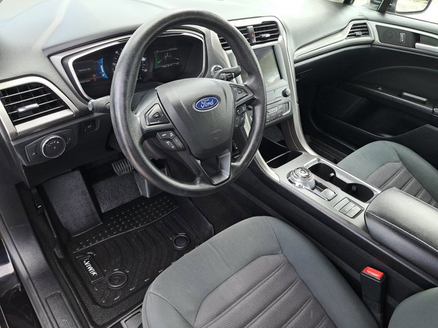 Certified 2020 Ford Fusion SE image 16
