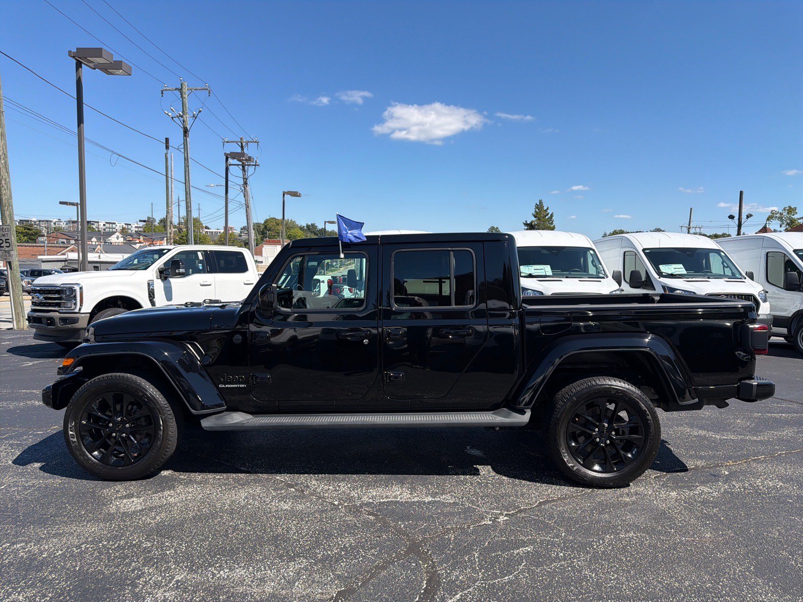 Used 2021 Jeep Gladiator Overland AWD/4WD image 10