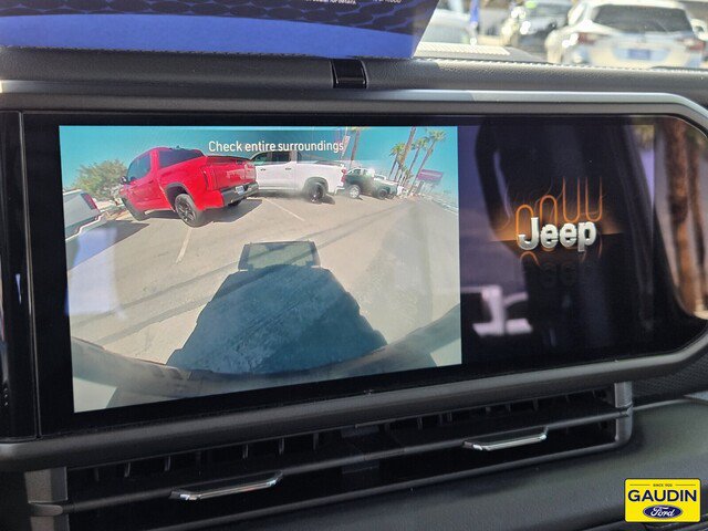 Used 2024 Jeep Wrangler Unlimited Rubicon 4xe AWD/4WD image 22