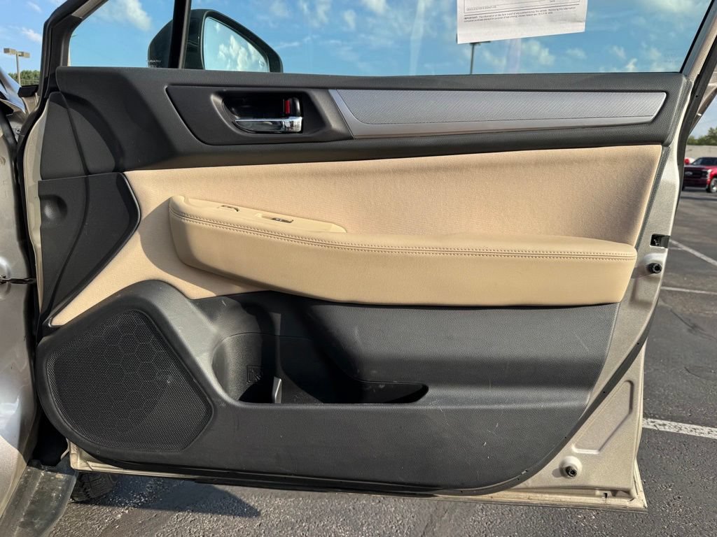 Used 2019 Subaru Outback 2.5i Premium AWD/4WD image 14