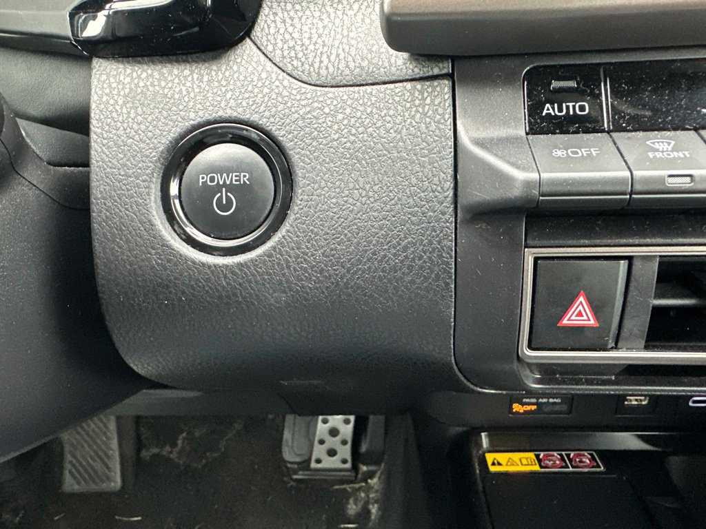 Used 2025 Toyota Camry SE FWD image 43