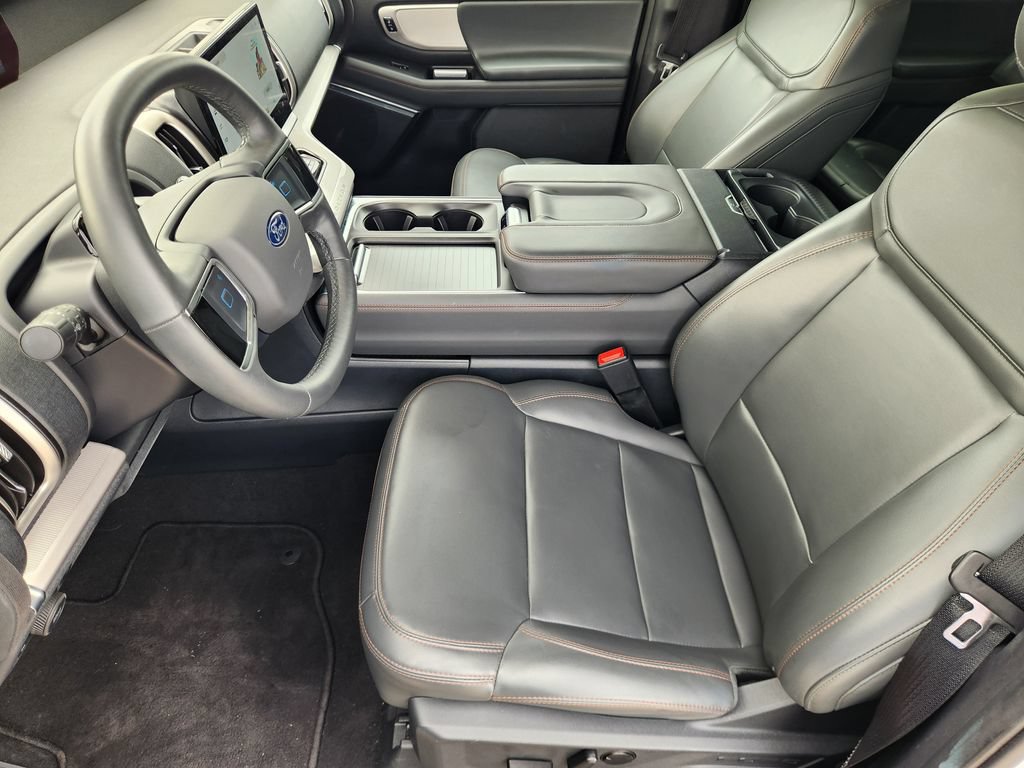 Certified 2025 Ford Expedition Active AWD/4WD image 12