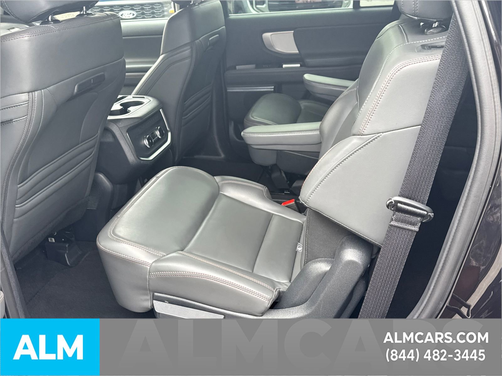 Certified 2025 Ford Expedition Active AWD/4WD image 27