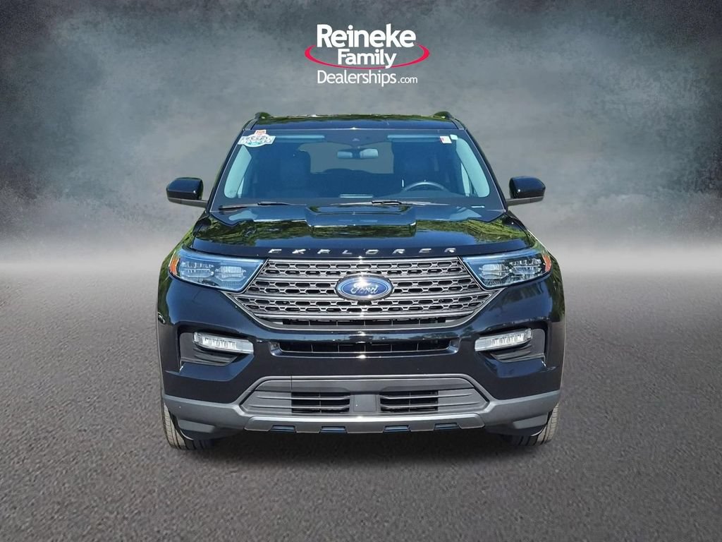 Certified 2023 Ford Explorer XLT w/ Equipment Group 202A AWD/4WD image 2