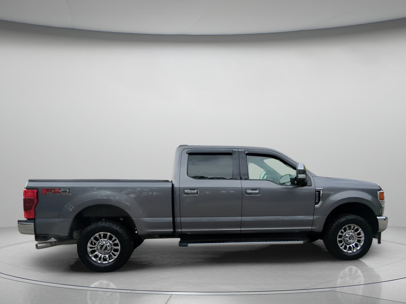 Certified 2021 Ford F250 XLT w/ XLT Premium Package AWD/4WD image 31