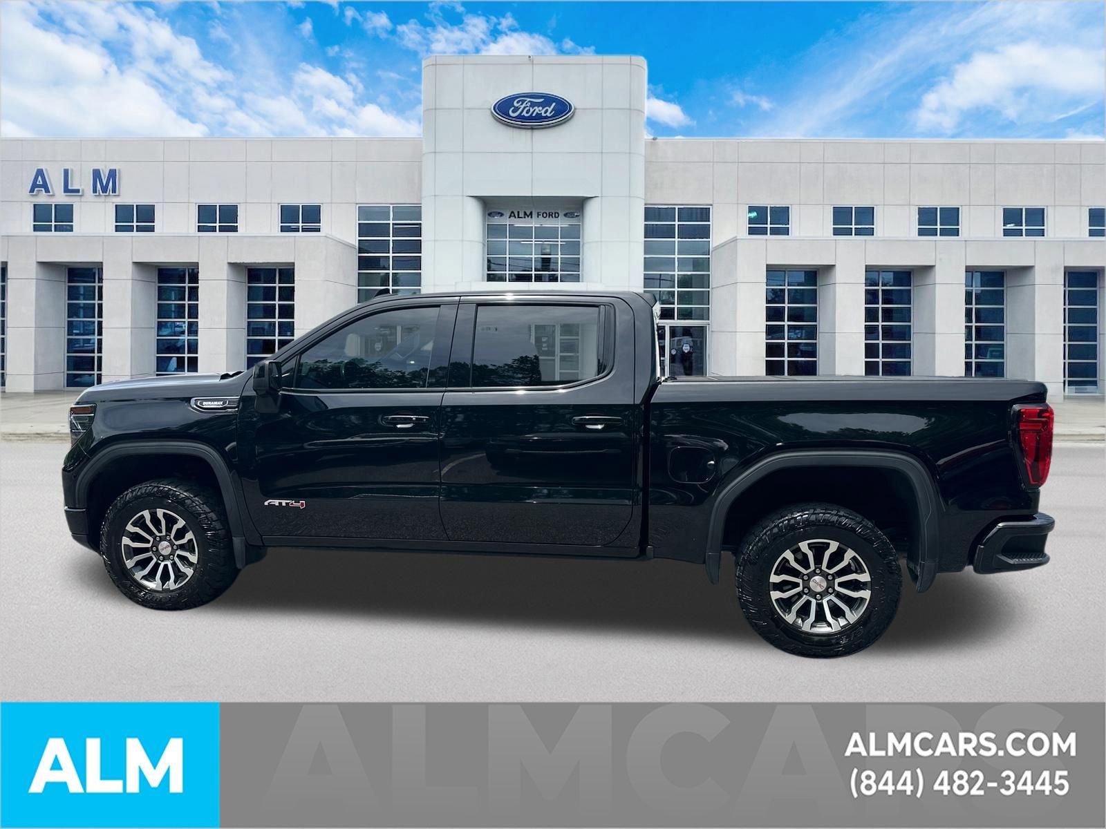 Used 2022 GMC Sierra 1500 AT4 w/ AT4 Preferred Package AWD/4WD image 9