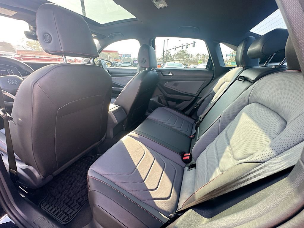 Used 2025 Volkswagen Jetta GLI Autobahn image 8
