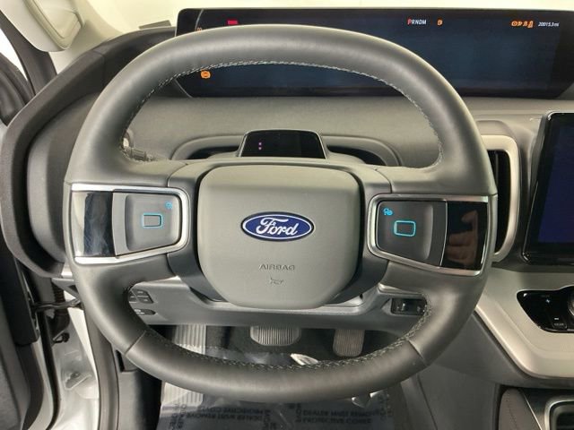 Certified 2025 Ford Expedition Active AWD/4WD image 17