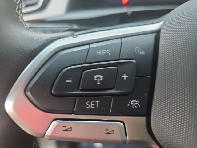 Used 2026 Volkswagen Atlas Cross Sport SE FWD image 16