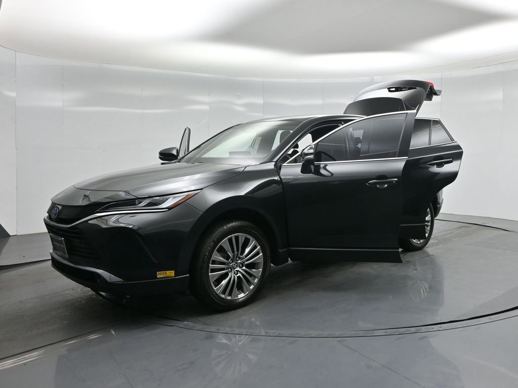 Used 2024 Toyota Venza Limited image 51
