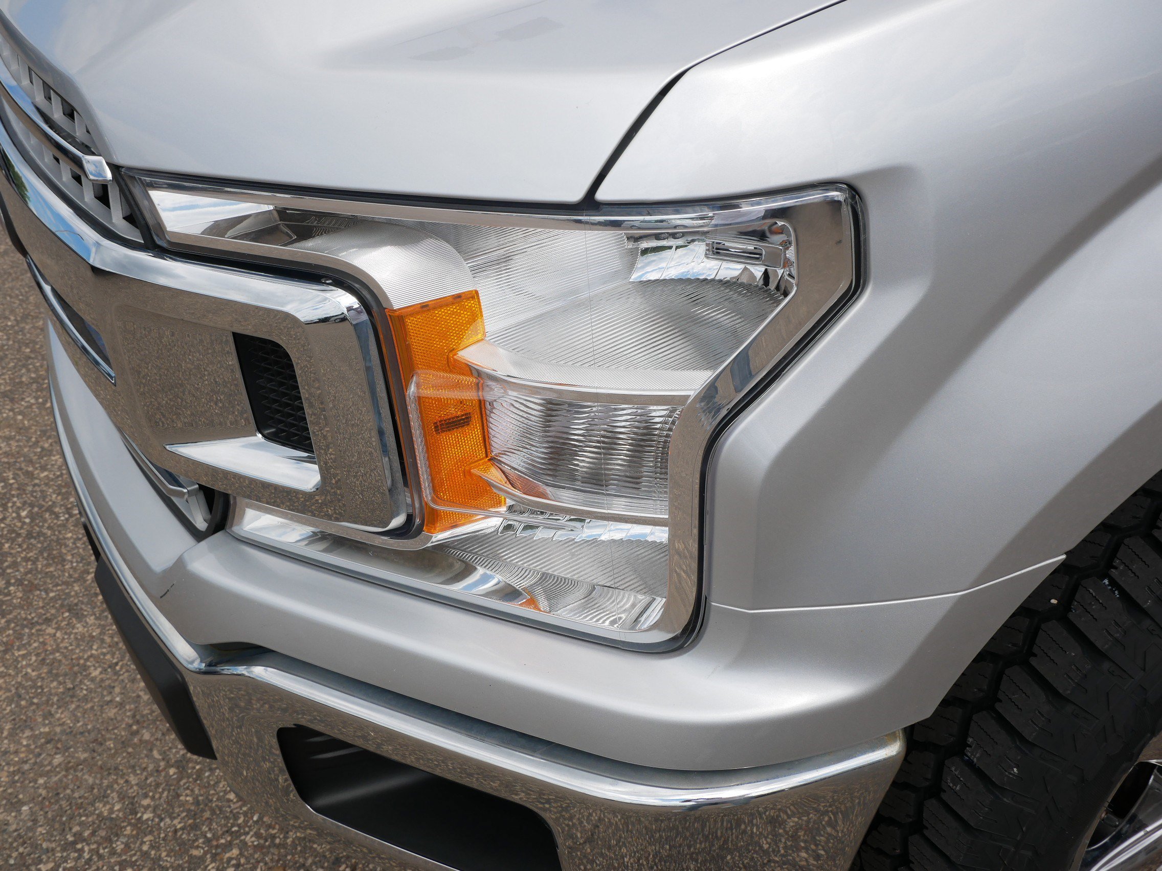 Certified 2019 Ford F150 XLT w/ Equipment Group 302A Luxury AWD/4WD image 16