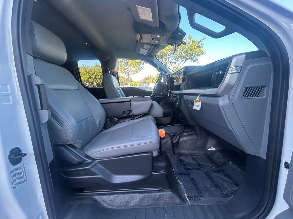 Certified 2023 Ford F550 XL w/ XL Chrome Package image 20