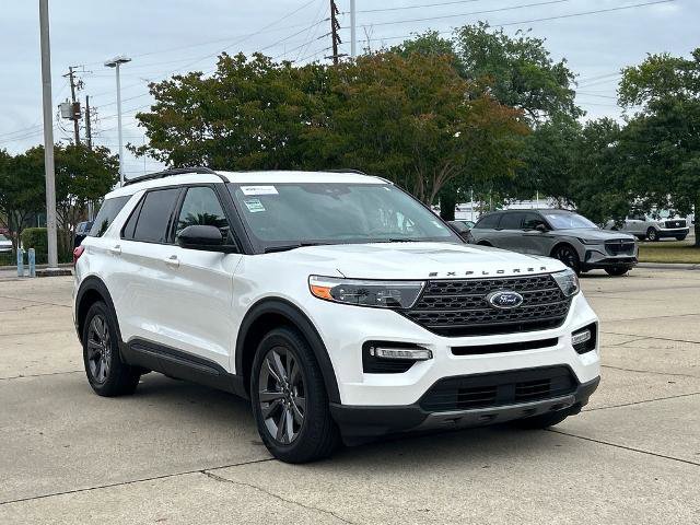 Certified 2023 Ford Explorer XLT w/ Equipment Group 202A RWD image 9