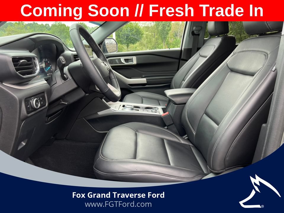 Certified 2023 Ford Explorer XLT w/ Equipment Group 202A AWD/4WD image 3