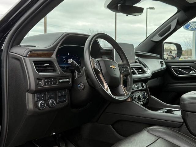 Used 2023 Chevrolet Suburban High Country image 25
