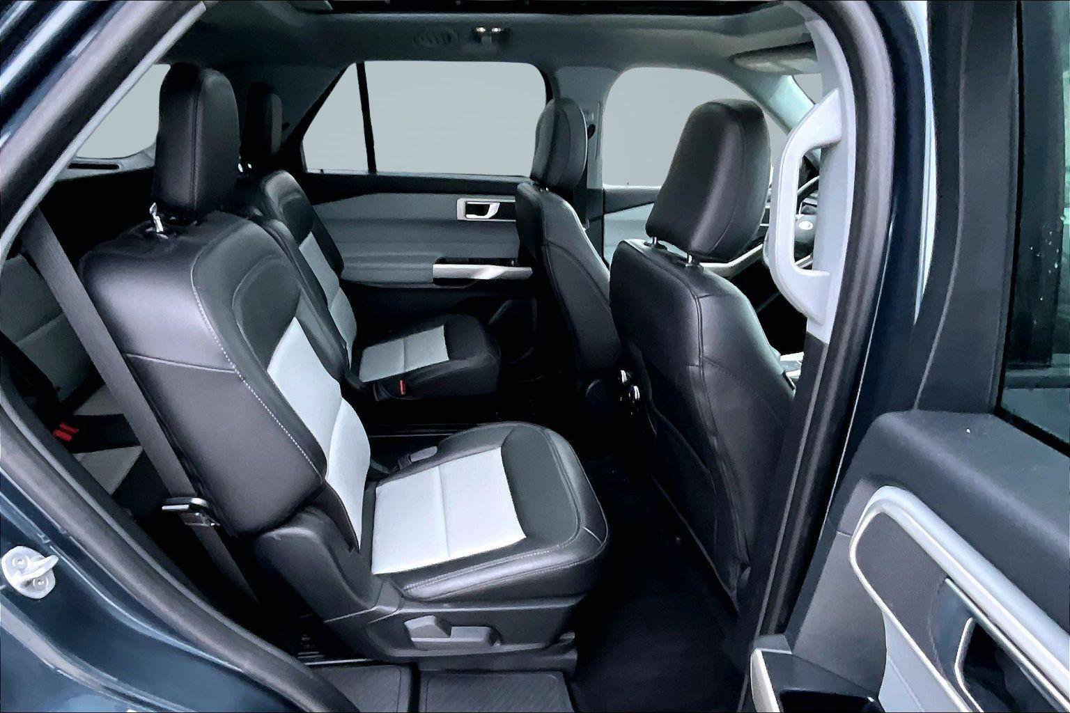 Certified 2022 Ford Explorer XLT w/ Equipment Group 202A image 20